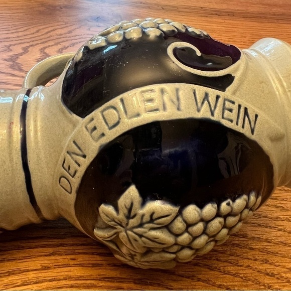 Trink Aus Stein Wine Pitcher Den Edlen Wein German Pottery 1 liter Gray Blue - Picture 8 of 9